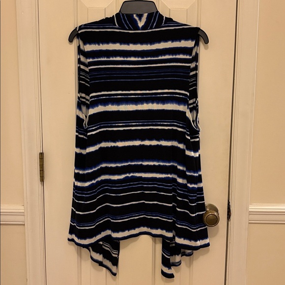 Chico's Travelers Sleeveless Waterfall Vest Size 2 US L/12 NWT - Picture 2 of 6